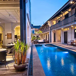 Hotel Noordin Mews